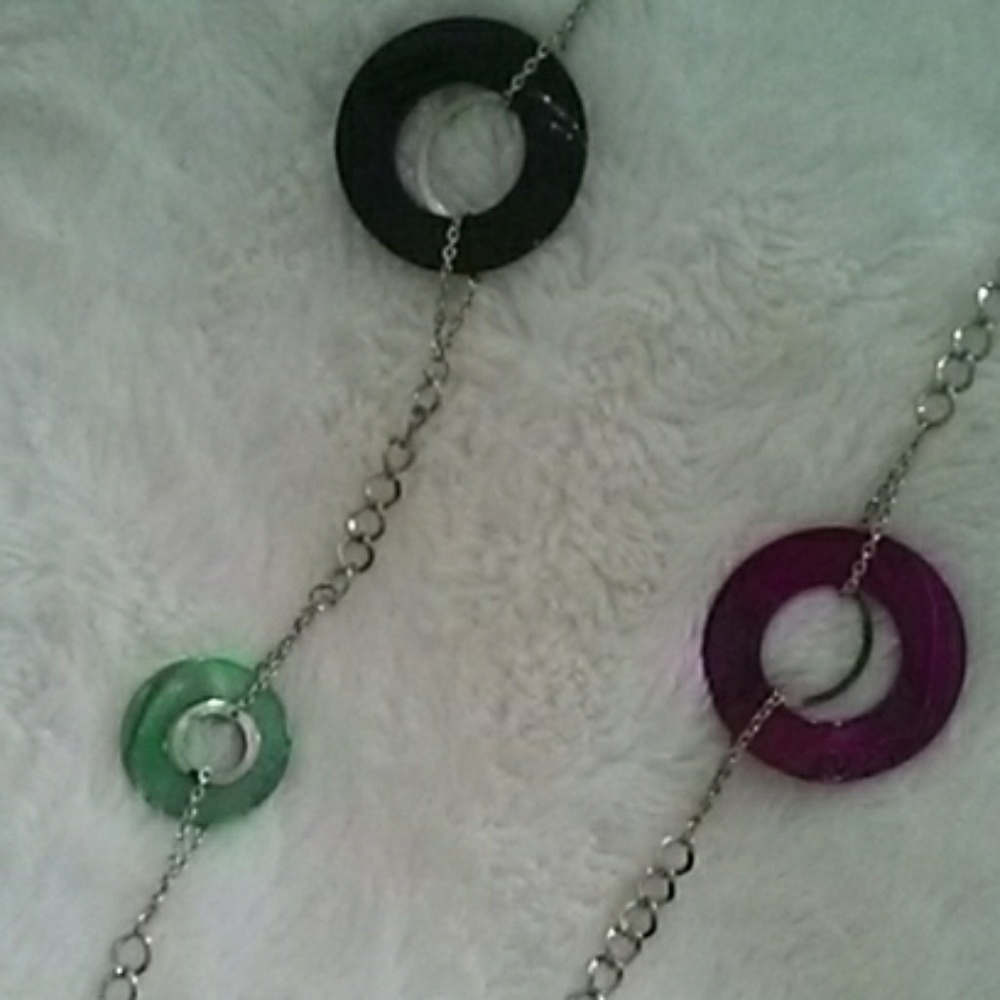 Multi colored ling necklace - Picture 3 of 4